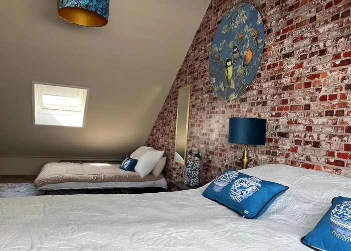 Guesthouse By C